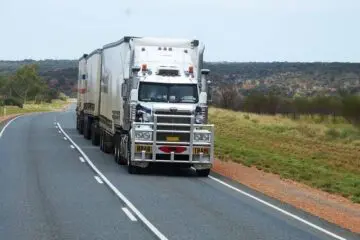 Ensembles de charnières pour conducteurs de remorques multiples